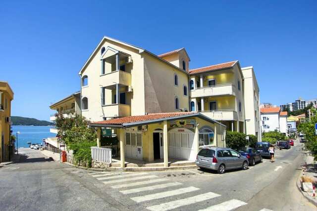Апартаменты Tanja Apartments Рафаиловичи-4