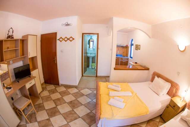 Апартаменты Tanja Apartments Рафаиловичи-32