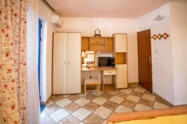 Апартаменты Tanja Apartments Рафаиловичи-34