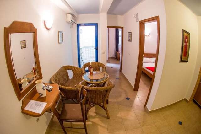 Апартаменты Tanja Apartments Рафаиловичи-49